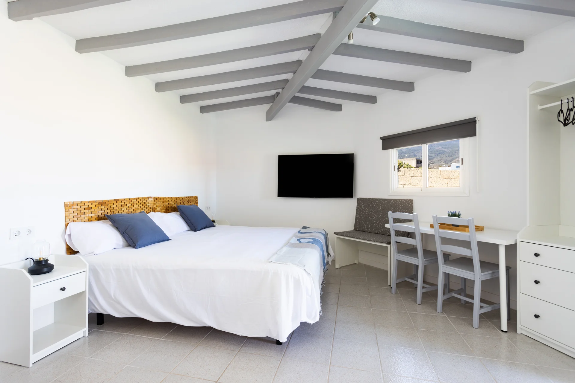 General bed view